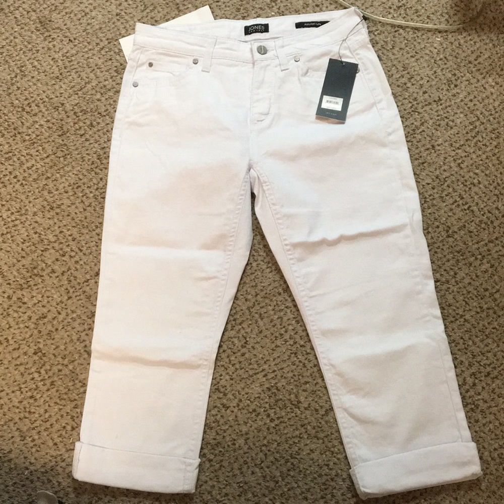 Jones New York white Capri